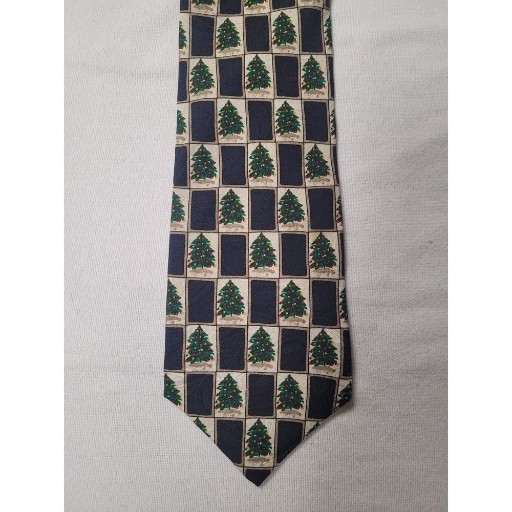 Mens Winter Necktie Holiday Tree Pattern 100% Silk Tie Dominican Republic‎